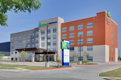 Holiday Inn Express & Suites Dallas NW HWY - Love Field, an IHG Hotel