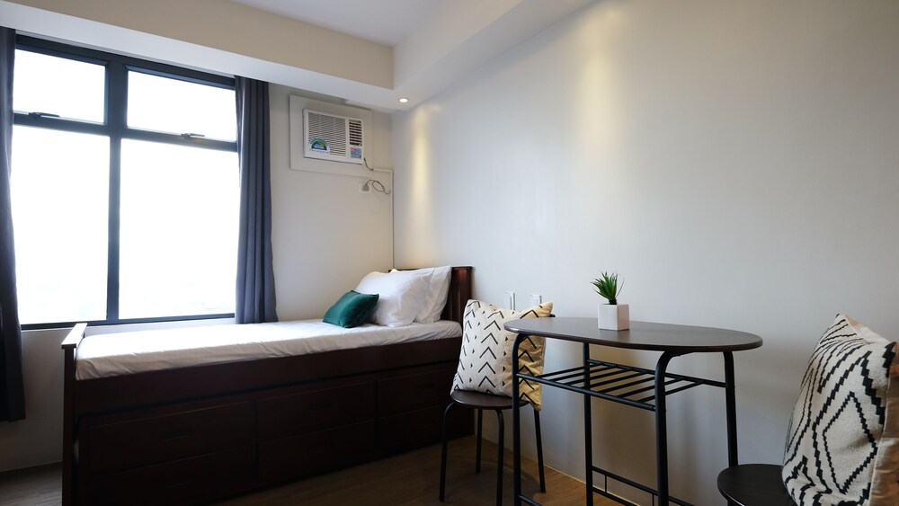 Studio - Guestroom