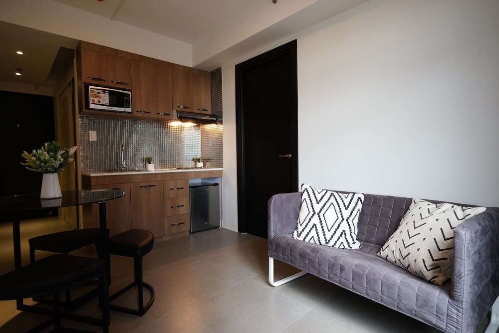 Room, 1 Bedroom - Lobby
