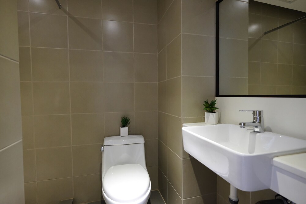 Studio - Bathroom