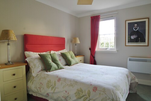 Comfortable and peaceful apartment in Perth, Scotland