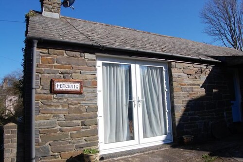 Two beaches and coastal path in easy walking. Edge of village location.