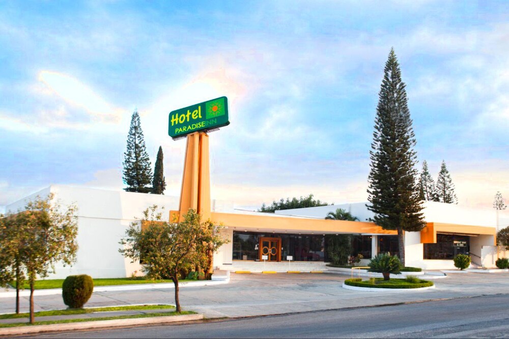Fachada del hotel