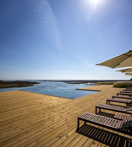 Fuseta wake up to the sea. New apartment with scenic views