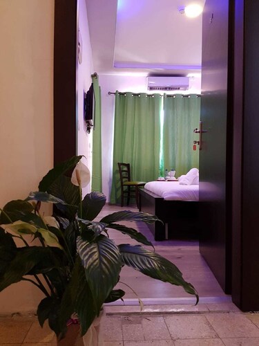 Assaraya Hotel