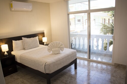 Hotel Shaddai by LHMG