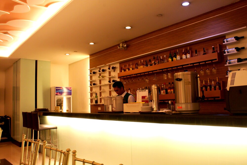 Hotel Bar