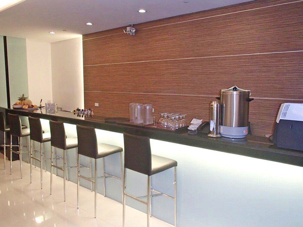 Hotel Bar