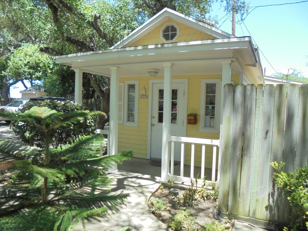 Check-in/Check-out Kiosk