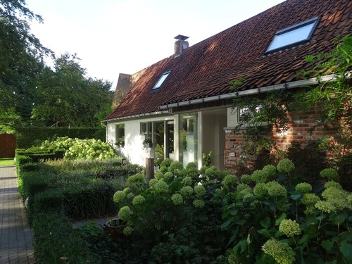 A great place to see Bruges, Ghent and the coast of Flanders