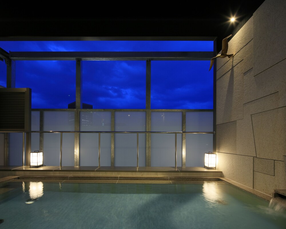 屋外スパ浴槽