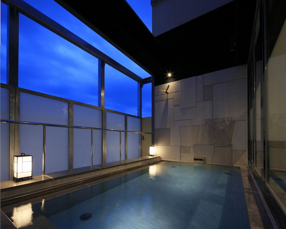 屋外スパ浴槽