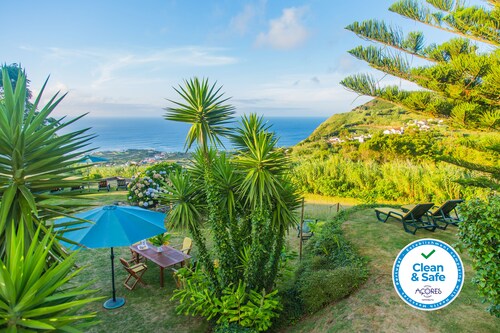 Casa de Pilatos - Maison rustique des Açores avec une vue imprenable sur la mer