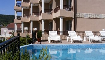 Naslada Hotel