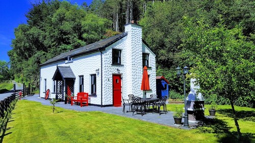 Distinguished, Charming and Comfortable Cottage, Glenbeigh, Ring of Kerry, WiFi