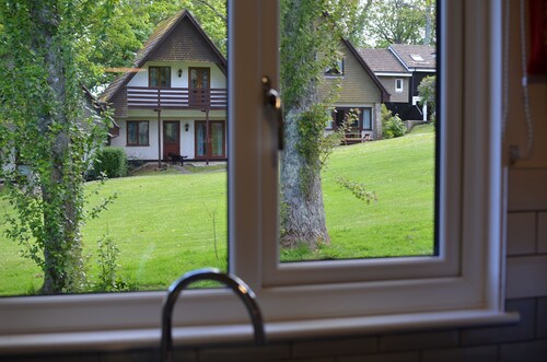 HH 36 Strawberry Hill, Tolroy Manor