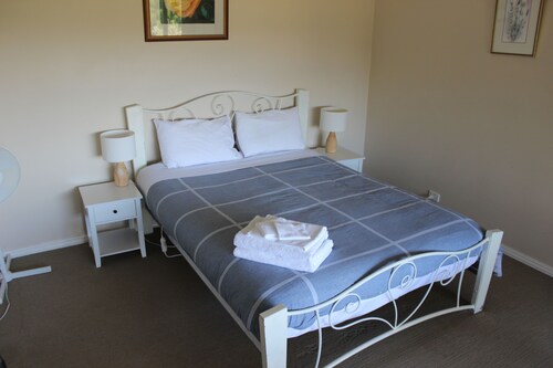 Yvonnes Rest - lovely country getaway########