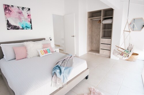 Unit 4 Weyba Lodge Noosa