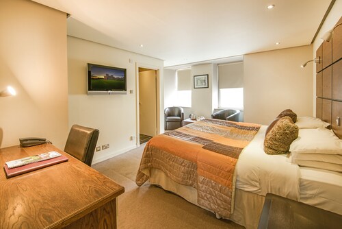 Queens Head Hotel