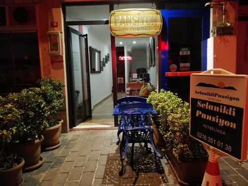 Selanikli Pansiyon Heybeliada