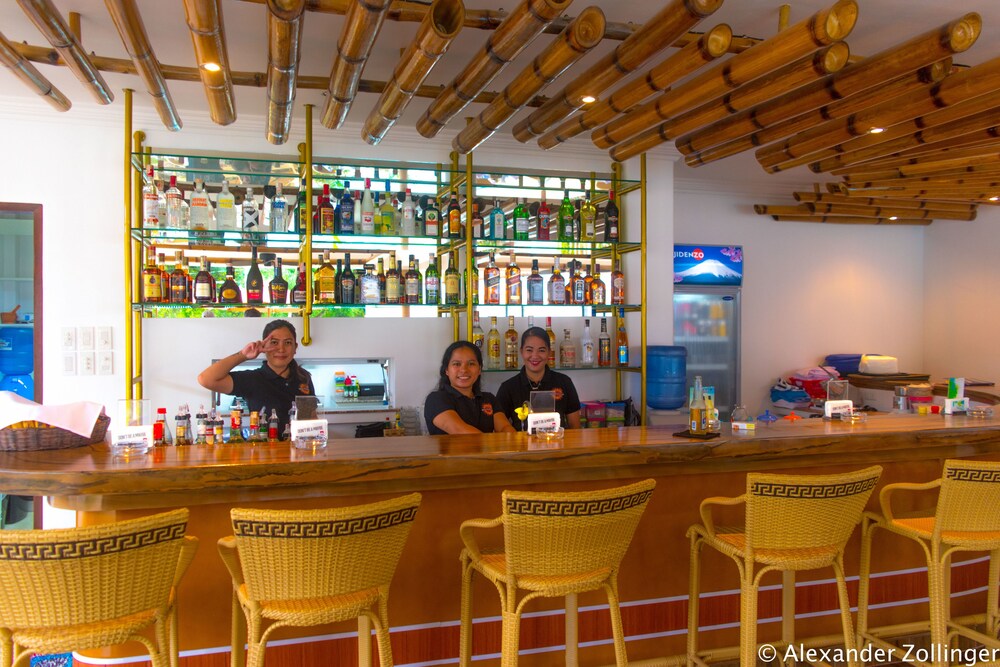 Hotel Bar