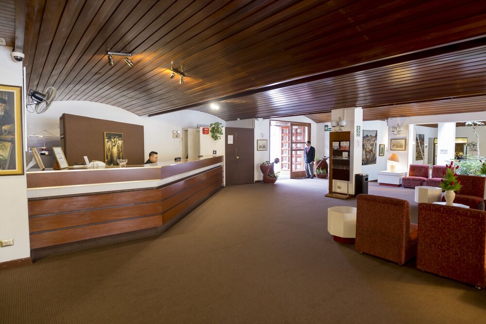 Mostrador de check-in y check-out