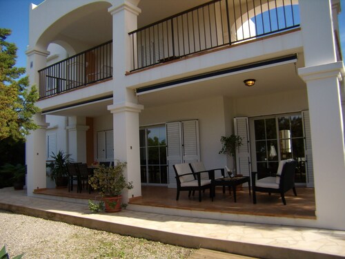 ET-0301-E Villa With Private Pool, BBQ Area, Wifi, Air-conditioning.