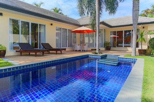 5 Islands two bedroom beach villa with private pool, full privacy and free wifi
