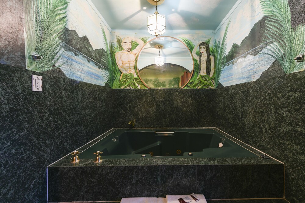 Jetted Tub