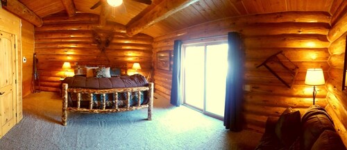 Beautiful Lakefront Cabin on Lake Inez!