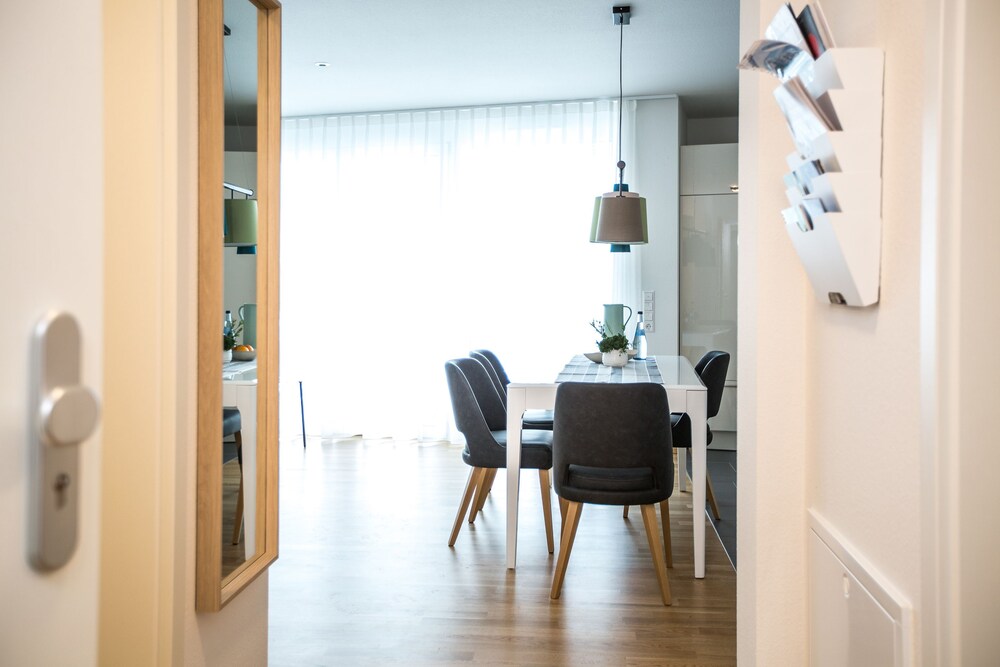 Zimmerservice (Comfort-Studiosuite, zum Innenhof hin)