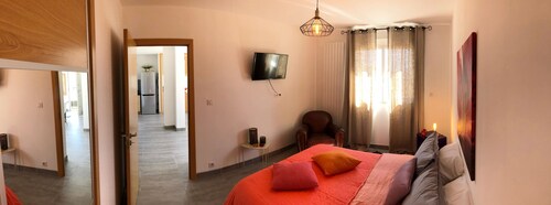 Magnifique T2 en rez-de-villa avec piscine à Alata en corse du sud