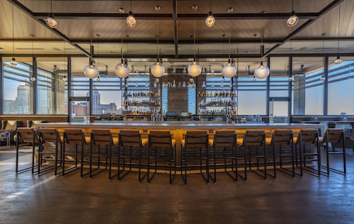 Hotel Indigo Tulsa DWTN-Entertainment Area