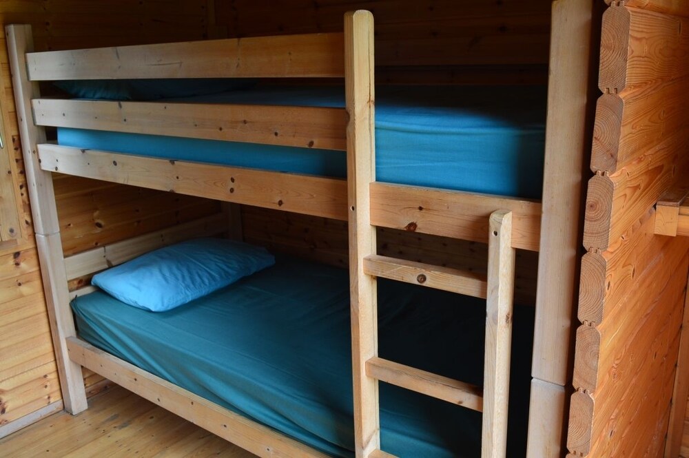 Chambre (Cabane, plusieurs lits)