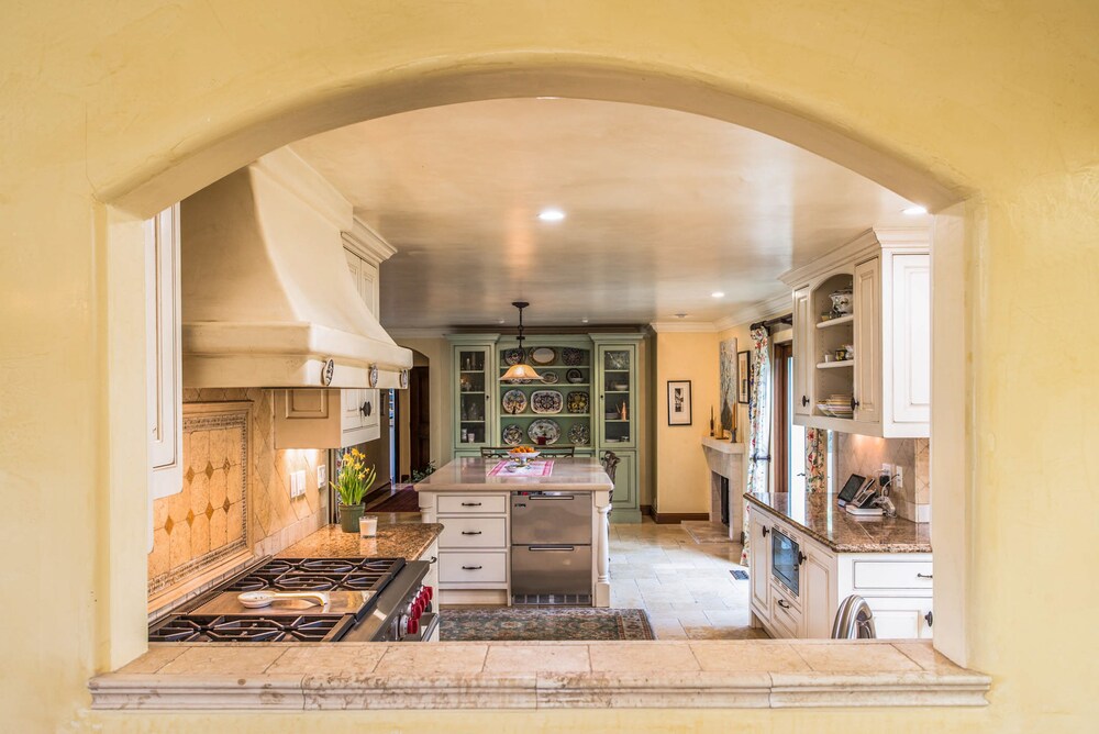 House, 3 Bedrooms - Private Kitchen