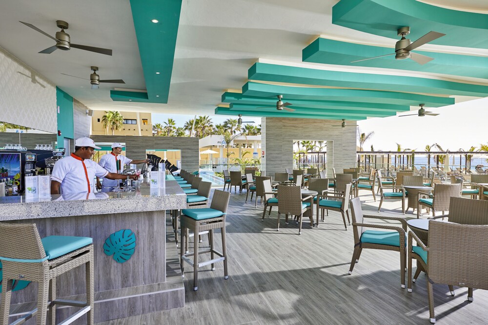 Bar (on property), Riu Palace Baja California - Adults Only - All Inclusive