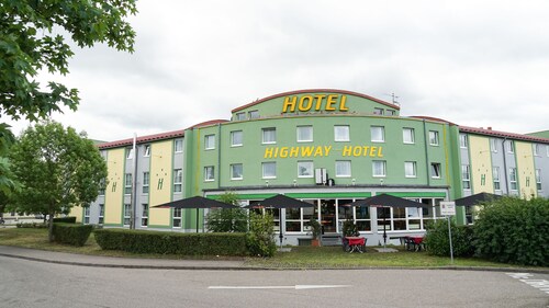Highway Hotel