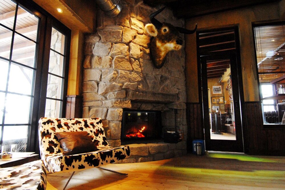 Lobby-Lounge