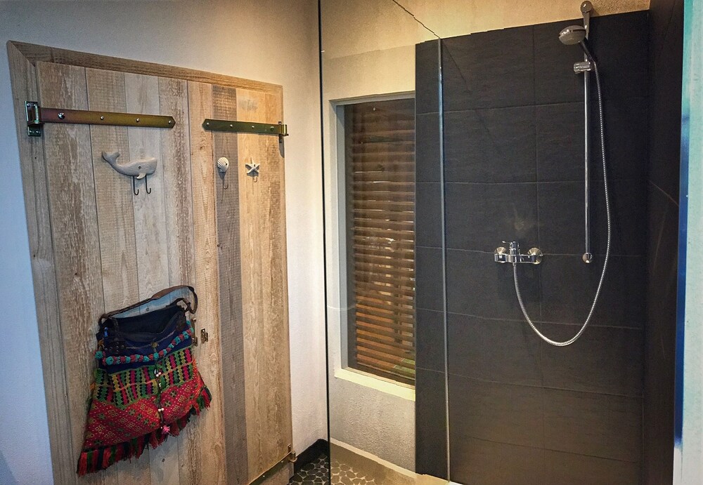 Dusche im Bad