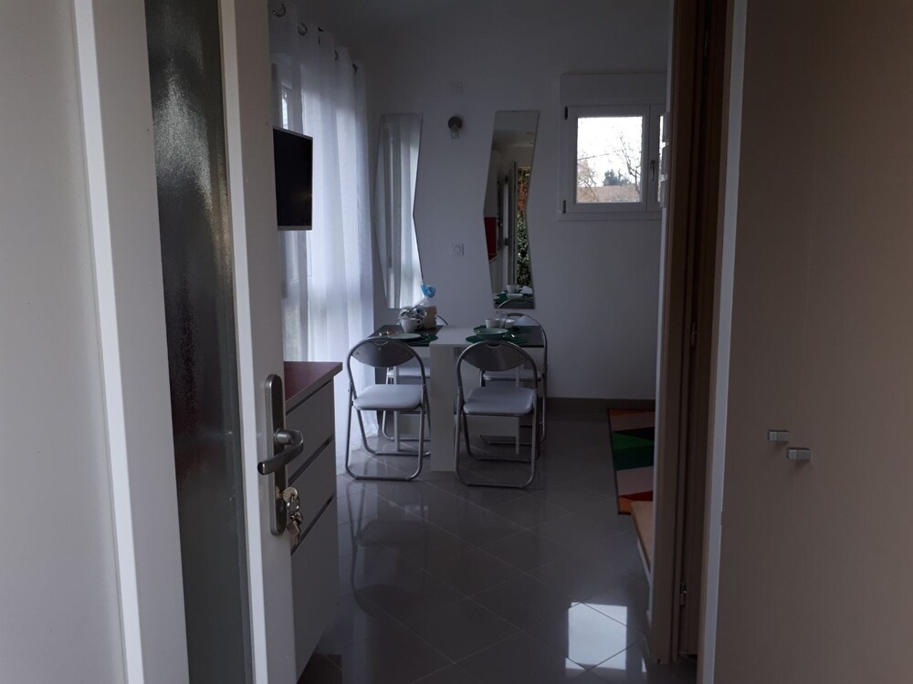 Duplex, 1 Bedroom - Living Area