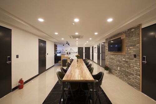 Cioharu Guesthouse