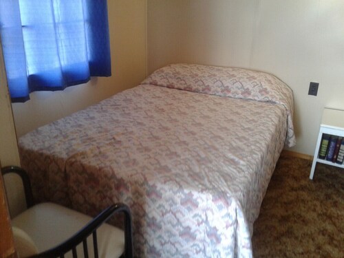 "LAKEFRONT PARRY SOUND COTTAGE," equiped with all the amenities #4