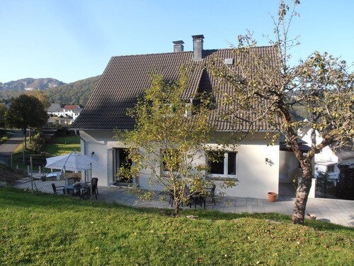 14 Persons Feriënhaus mit Bar, Sauna und Poolbiljart.