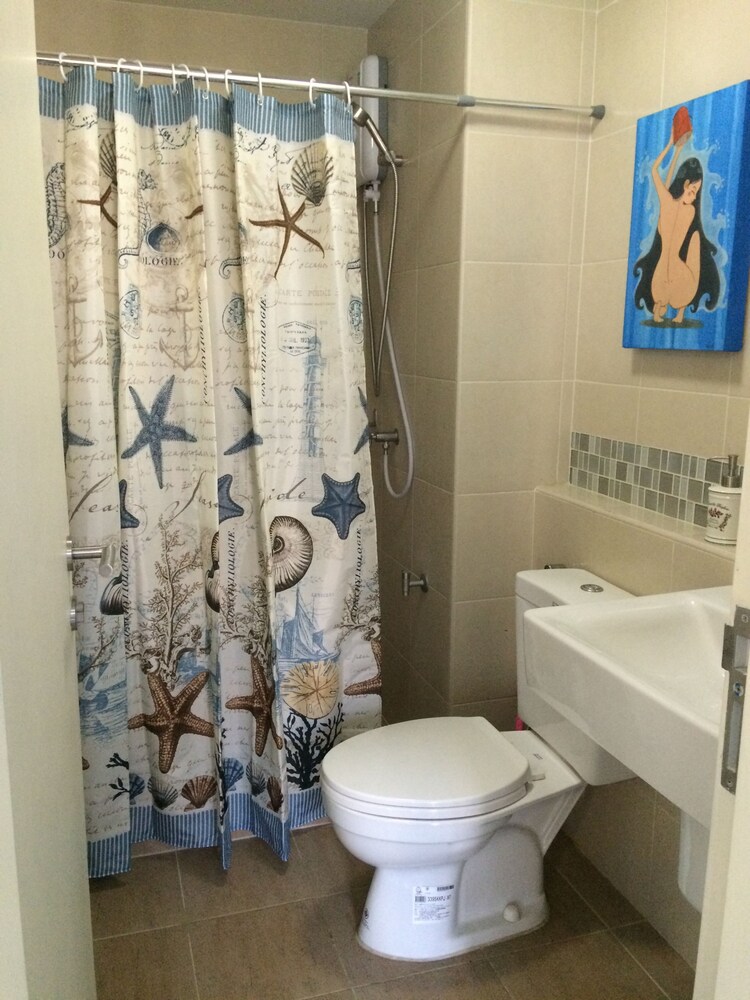 Deluxe Double Room - Bathroom