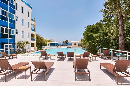 Grand Laguna Beach Properties by Caribe Stays