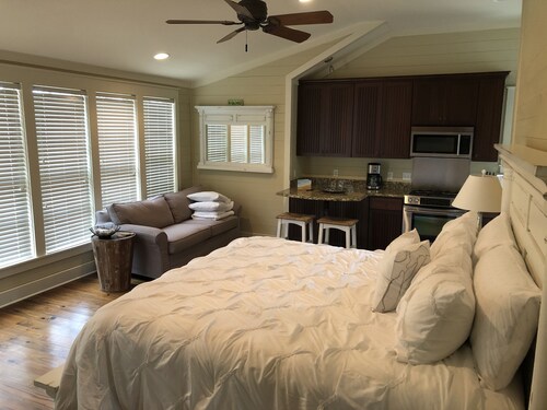 Charming Carriage House Steps away from Camp Watercolor Amenities