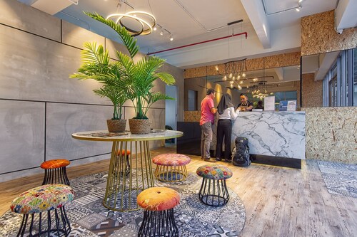 Robusta Suites by mushROOM