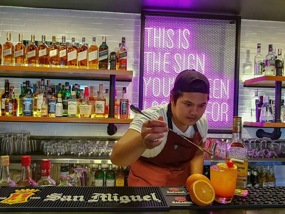 Hotel Bar