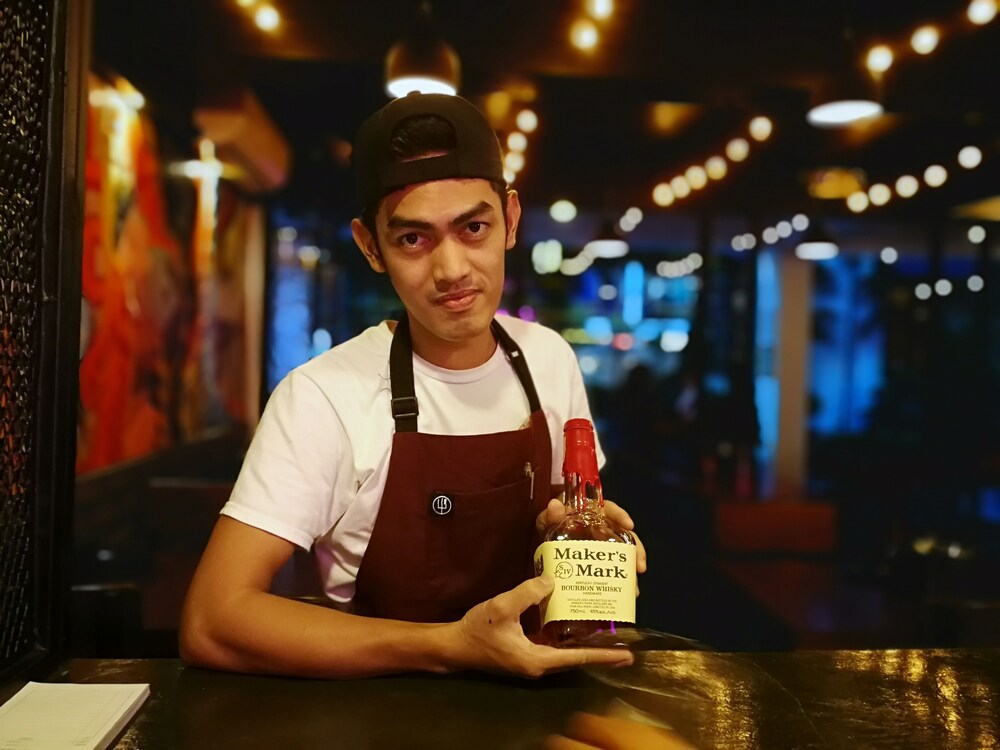 Hotel Bar
