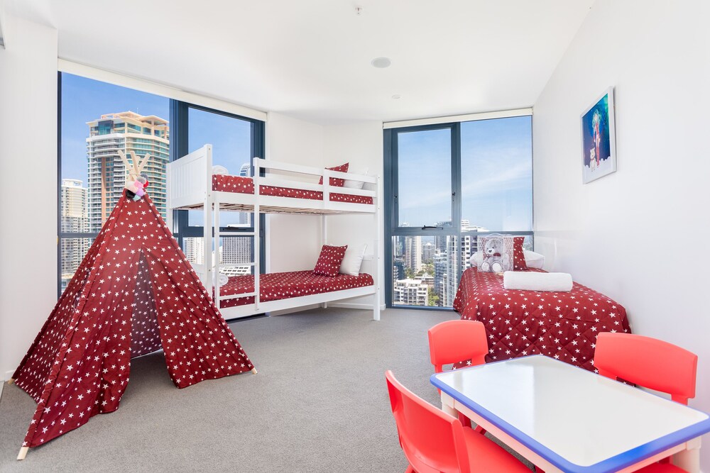 Three Bedroom Sky Suite - Room